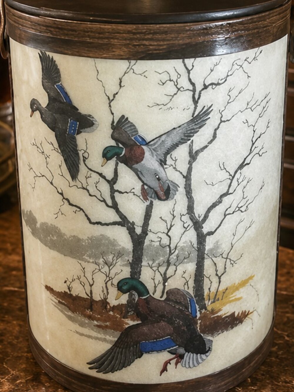 Vintage Mallard Duck Ice Bucket With Detailed Wildlife and Leather Swing Handle - Picture 13 of 13